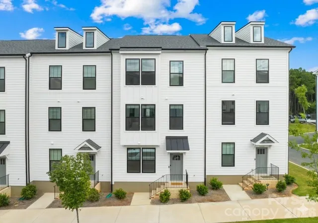 Photo 1 of Townhouse for sale at 15332 Ballancroft Pkwy, Charlotte, NC 28277 | MLS# 4419305 | Listing updated on 2026-09-28
