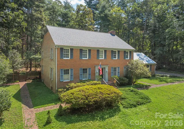 Photo 1 of Single family home for sale at 200 Heathcote Rd, Hendersonville, NC 28791 | MLS# 4419306 | Listing updated on 2026-09-02