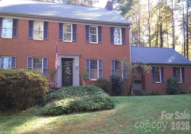 Photo 3 of Single family home for sale at 200 Heathcote Rd, Hendersonville, NC 28791 | MLS# 4419306 | Listing updated on 2026-10-30