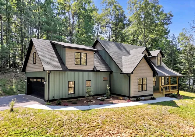 Photo 3 of Single family home for sale at 146 Bradford Park, Clyde, NC 28721 | MLS# 4419307 | Listing updated on 2026-09-08