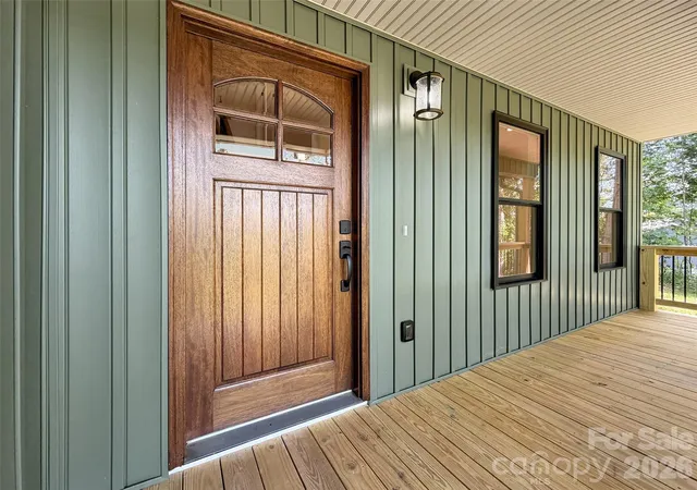 Photo 3 of Single family home for sale at 146 Bradford Park, Clyde, NC 28721 | MLS# 4419307 | Listing updated on 2026-09-08