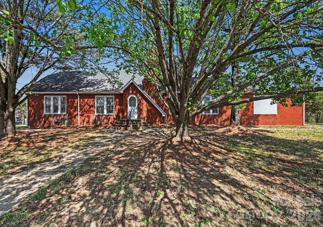 Photo 3 of Single family home for sale at 1411 Ludwick Heights Ln, Salisbury, NC 28147 | MLS# 4419308 | Listing updated on 2026-10-06