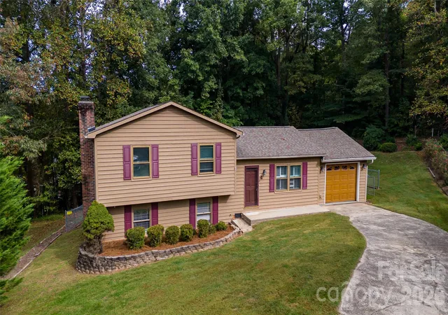 Single family home for sale at 113 Quail Dr, Morganton, NC 28655 | MLS# 4419312
