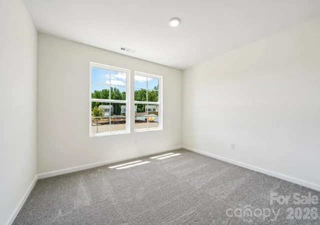 Photo 3 of Single family home for sale at 499 Sundown Dr, Spartanburg, SC 29302 | MLS# 4419326 | Listing updated on 2026-09-03