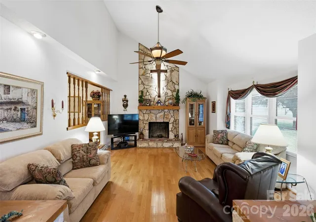 Photo 3 of Single family home for sale at 118 Sherwood Dr, Taylorsville, NC 28681 | MLS# 4419328 | Listing updated on 2026-10-07