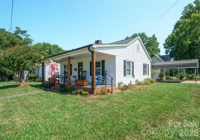 Photo 1 of Single family home for sale at 500 N Elm St, Cherryville, NC 28021 | MLS# 4419331 | Listing updated on 2026-09-05