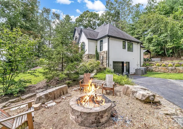 Photo 4 of Single family home for sale at 643 Ml Ridge Dr, Mills River, NC 28759 | MLS# 4419337 | Listing updated on 2026-09-29
