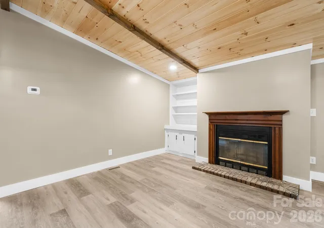 Photo 2 of Single family home for sale at 160 Green St, Rutherford College, NC 28612 | MLS# 4419339 | Listing updated on 2026-10-23