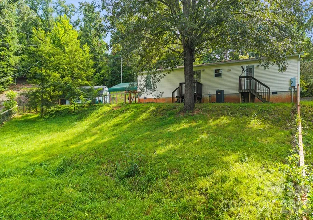 Photo 4 of Single family home for sale at 16 Vance Cemetery Rd, Weaverville, NC 28787 | MLS# 4419349 | Listing updated on 2026-09-02