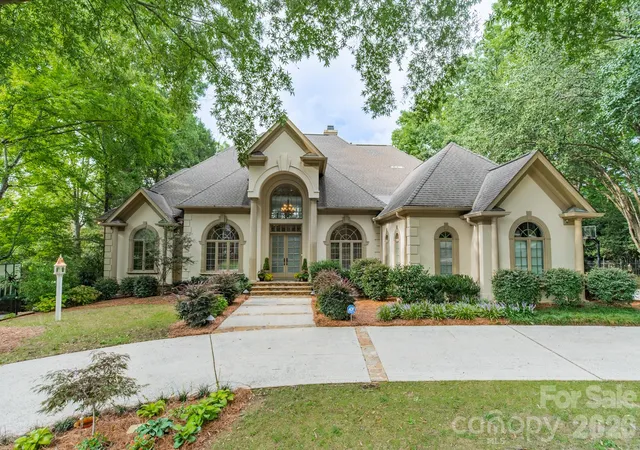 Photo 2 of Sale Pending at 4732 Old Course Dr, Charlotte, NC 28277 | MLS# 4419351 | Listing updated on 2026-09-07
