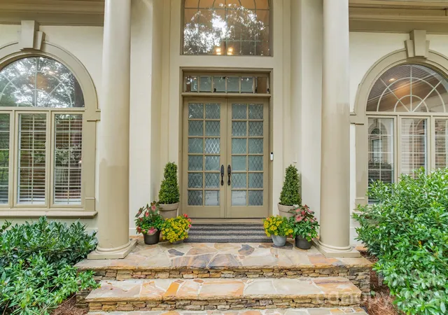 Photo 3 of Sale Pending at 4732 Old Course Dr, Charlotte, NC 28277 | MLS# 4419351 | Listing updated on 2026-09-07