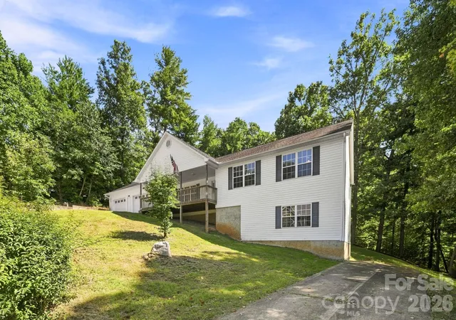 Photo 2 of Single family home for sale at 62 Chickwood Trl, Weaverville, NC 28787 | MLS# 4419362 | Listing updated on 2026-09-04