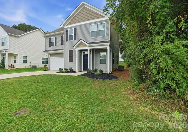 Photo 3 of Single family home for sale at 237 W Grover St, Shelby, NC 28150 | MLS# 4419371 | Listing updated on 2026-09-01
