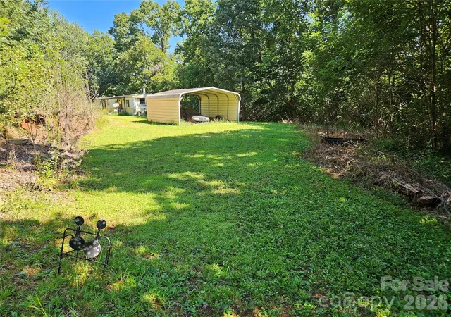 Photo 3 of Single family home for sale at 6197 Fox Gap St, Morganton, NC 28655 | MLS# 4419375 | Listing updated on 2026-09-18