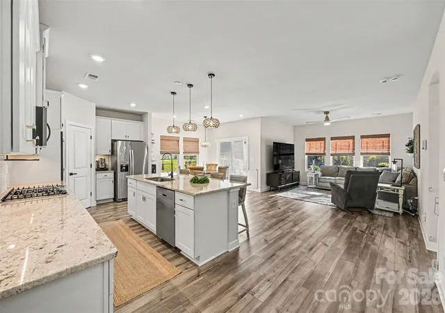 Photo 3 of Single family home for sale at 6411 Barcelona Way, Charlotte, NC 28214 | MLS# 4419380 | Listing updated on 2026-10-03