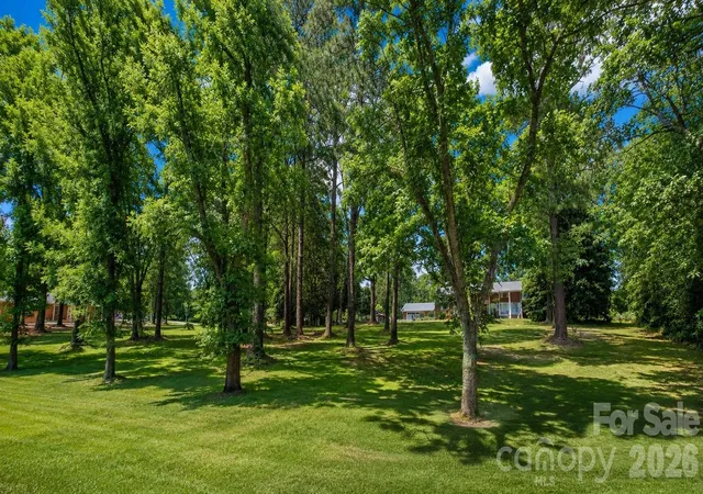 Photo 4 of Single family home for sale at 201 S Main St, Mount Gilead, NC 27306 | MLS# 4419381 | Listing updated on 2026-09-04