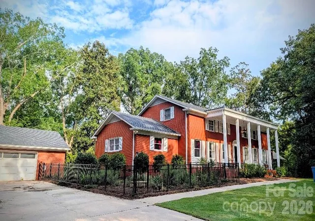 Photo 2 of Single family home for sale at 201 S Main St, Mount Gilead, NC 27306 | MLS# 4419381 | Listing updated on 2026-09-04
