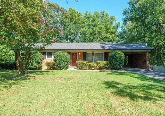 Photo 1 of Single family home for sale at 2300 Brookwood Rd, Lincolnton, NC 28092 | MLS# 4419387 | Listing updated on 2026-09-04
