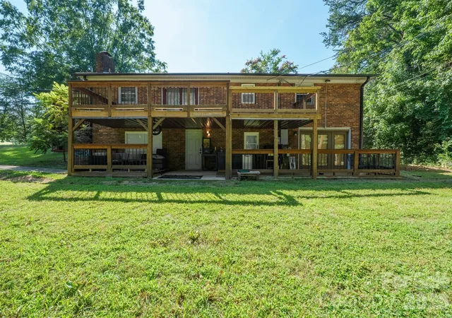 Photo 2 of Single family home for sale at 2300 Brookwood Rd, Lincolnton, NC 28092 | MLS# 4419387 | Listing updated on 2026-09-04
