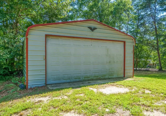 Photo 3 of Single family home for sale at 2300 Brookwood Rd, Lincolnton, NC 28092 | MLS# 4419387 | Listing updated on 2026-09-04