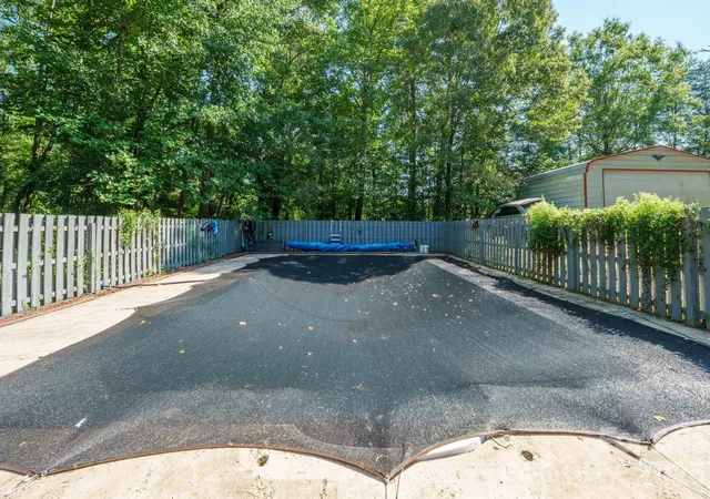 Photo 4 of Single family home for sale at 2300 Brookwood Rd, Lincolnton, NC 28092 | MLS# 4419387 | Listing updated on 2026-09-04