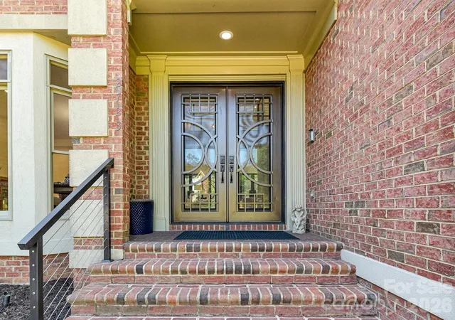Photo 2 of Mansion for sale at 2723 Providence Pine Ln, Charlotte, NC 28270 | MLS# 4419389 | Listing updated on 2026-10-08
