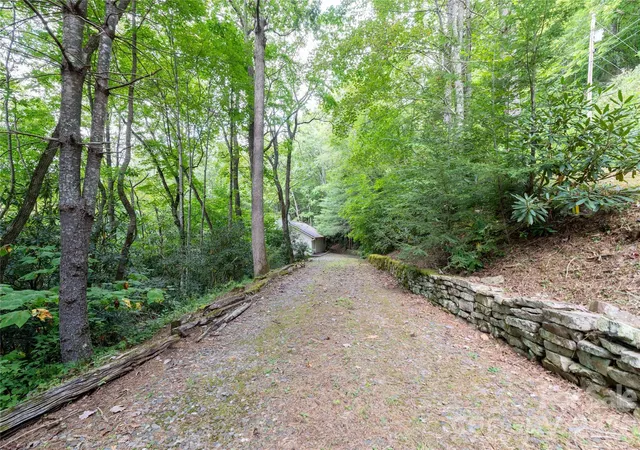 Photo 2 of Single family home for sale at 479 Big Ridge Rd, Burnsville, NC 28714 | MLS# 4419399 | Listing updated on 2026-09-01
