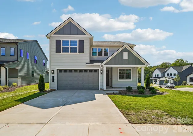 Photo 1 of Sale Pending at 16037 Watts Creek Rd, Huntersville, NC 28078 | MLS# 4419405 | Listing updated on 2026-10-28