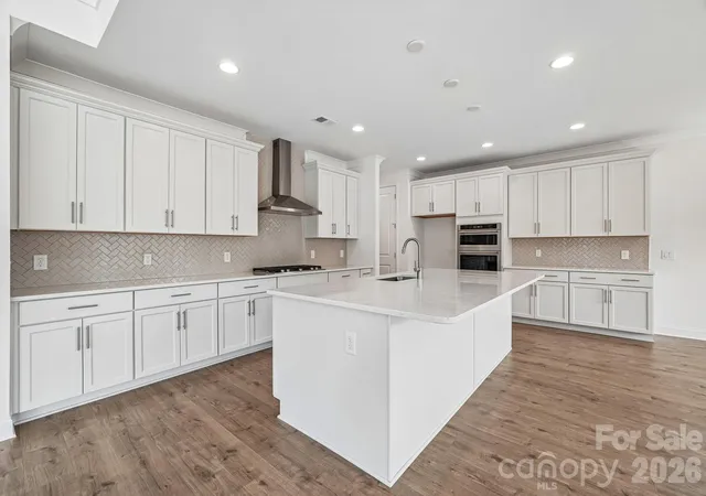 Photo 3 of Sale Pending at 16037 Watts Creek Rd, Huntersville, NC 28078 | MLS# 4419405 | Listing updated on 2026-10-28