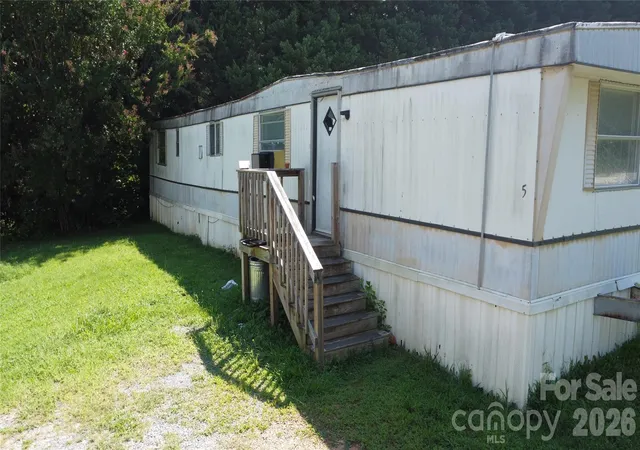 Photo 4 of Multi family home for sale at 3686 Cook Rd W, Valdese, NC 28690 | MLS# 4419474 | Listing updated on 2026-08-31