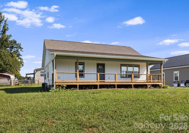 Photo 1 of Single family home for sale at 108 Split Rail Dr Ext, Asheville, NC 28806 | MLS# 4419482 | Listing updated on 2026-09-26