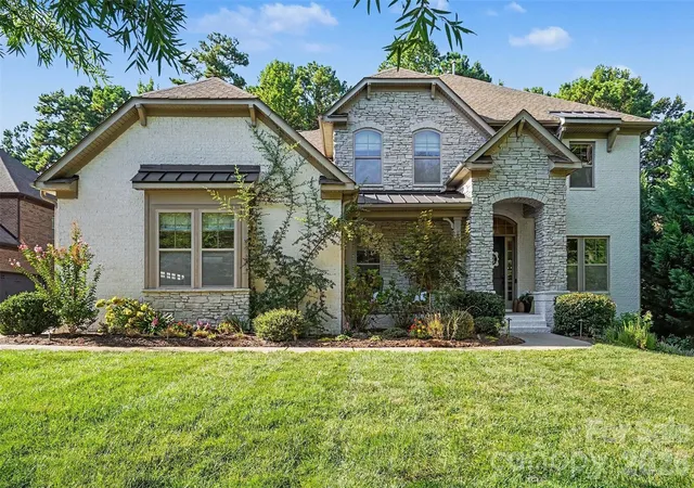 Photo 1 of Sale Pending at 15304 Wyndham Oaks Dr, Charlotte, NC 28277 | MLS# 4419486 | Listing updated on 2026-09-17