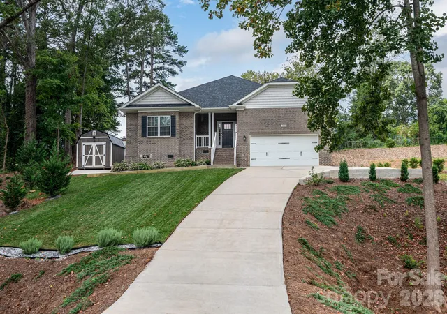 Photo 2 of Single family home for sale at 203 Macon Dr, Statesville, NC 28625 | MLS# 4419495 | Listing updated on 2026-09-13