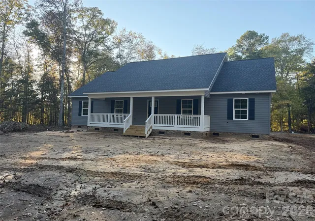Photo 2 of Single family home for sale at 2887 Saluda Rd, Chester, SC 29706 | MLS# 4419515 | Listing updated on 2026-10-21