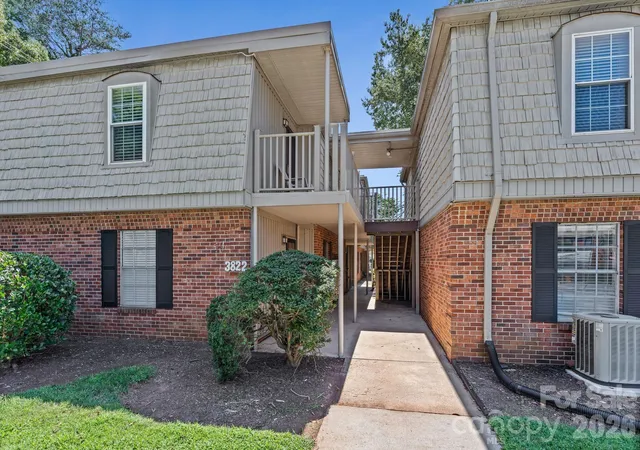 Photo 2 of Condo for sale at 3822 Country Club Rd #Unit I, Winston Salem, NC 27104 | MLS# 4419522 | Listing updated on 2026-08-29
