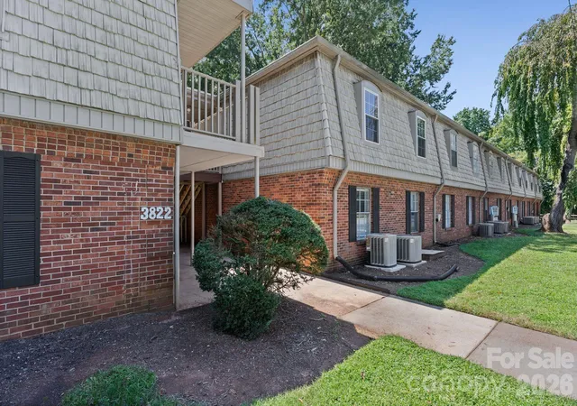 Photo 3 of Condo for sale at 3822 Country Club Rd #Unit I, Winston Salem, NC 27104 | MLS# 4419522 | Listing updated on 2026-08-29