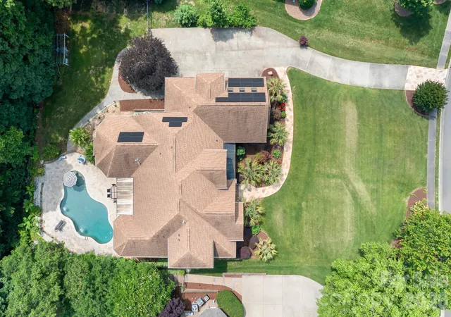 Photo 1 of Single family home for sale at 2215 Whiskery Dr, Waxhaw, NC 28173 | MLS# 4419528 | Listing updated on 2026-10-05