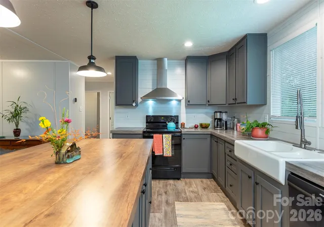 Photo 3 of Single family home for sale at 346 Tricycle Hl Ln, Tryon, NC 28782 | MLS# 4419540 | Listing updated on 2026-09-30
