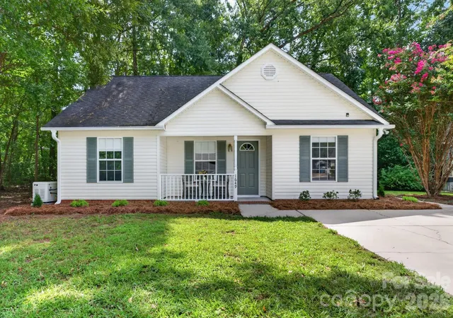 Photo 1 of Single family home for sale at 1649 Norfolk Ct, Rock Hill, SC 29730 | MLS# 4419543 | Listing updated on 2026-09-02