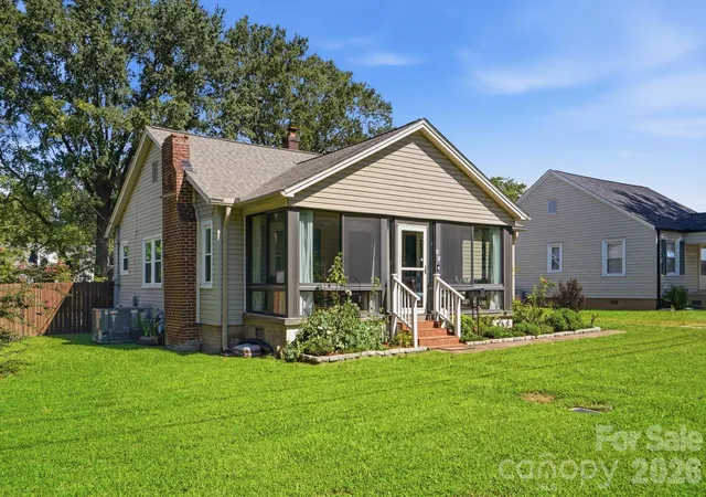 Photo 3 of Single family home for sale at 605 Peach St, Kannapolis, NC 28083 | MLS# 4419571 | Listing updated on 2026-09-21