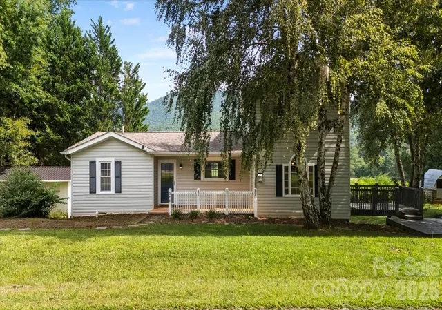 Photo 3 of Single family home for sale at 308 Browntown Rd, Leicester, NC 28748 | MLS# 4419572 | Listing updated on 2026-08-30