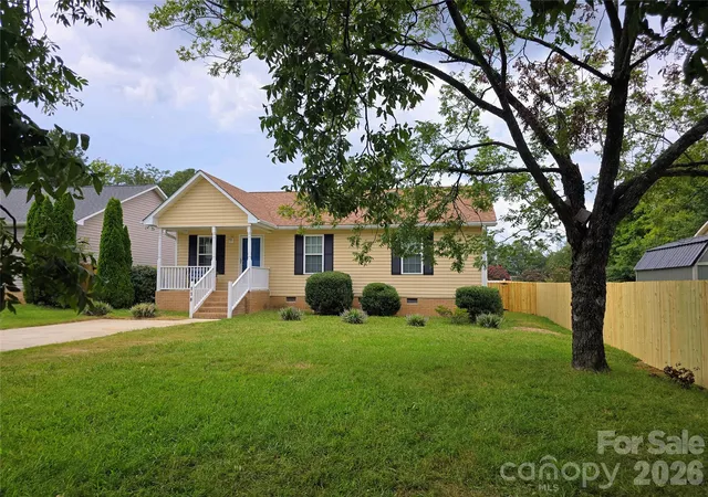 Photo 1 of Single family home for sale at 118 Oakwood Ave, Salisbury, NC 28146 | MLS# 4419573 | Listing updated on 2026-08-30