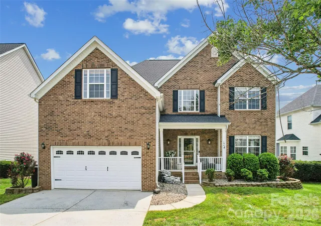 Photo 1 of Single family home for sale at 104 Planters Dr, Statesville, NC 28677 | MLS# 4419577 | Listing updated on 2026-10-04