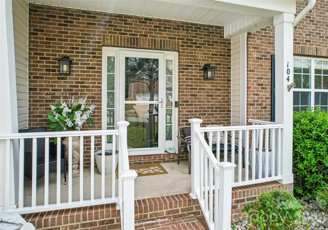 Photo 2 of Single family home for sale at 104 Planters Dr, Statesville, NC 28677 | MLS# 4419577 | Listing updated on 2026-10-04