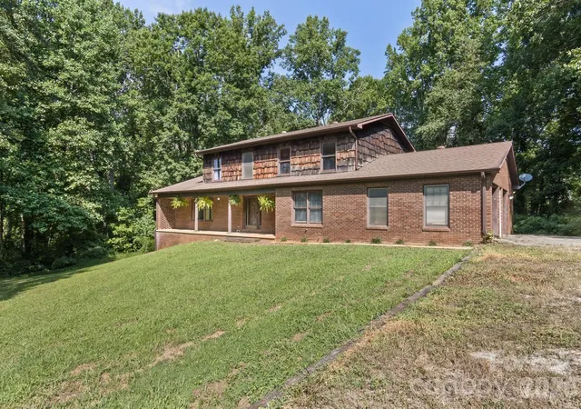 Photo 2 of Single family home for sale at 94 Stone Dr, Marion, NC 28752 | MLS# 4419587 | Listing updated on 2026-09-05