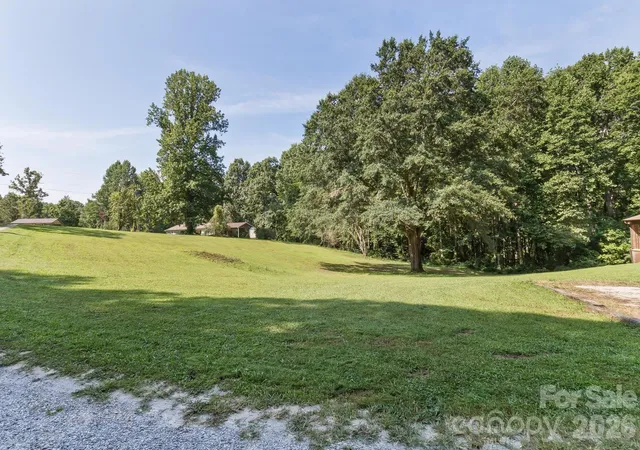 Photo 3 of Single family home for sale at 94 Stone Dr, Marion, NC 28752 | MLS# 4419587 | Listing updated on 2026-09-05
