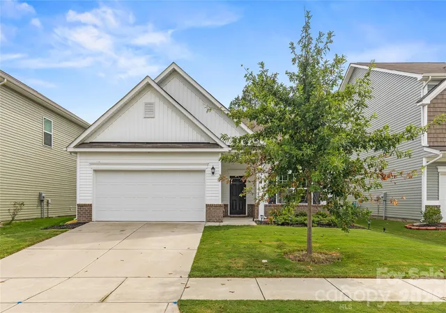Photo 1 of Single family home for sale at 9022 Evercrisp Ln, Charlotte, NC 28215 | MLS# 4419604 | Listing updated on 2026-08-30