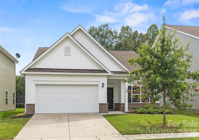 Photo 2 of Single family home for sale at 9022 Evercrisp Ln, Charlotte, NC 28215 | MLS# 4419604 | Listing updated on 2026-08-30