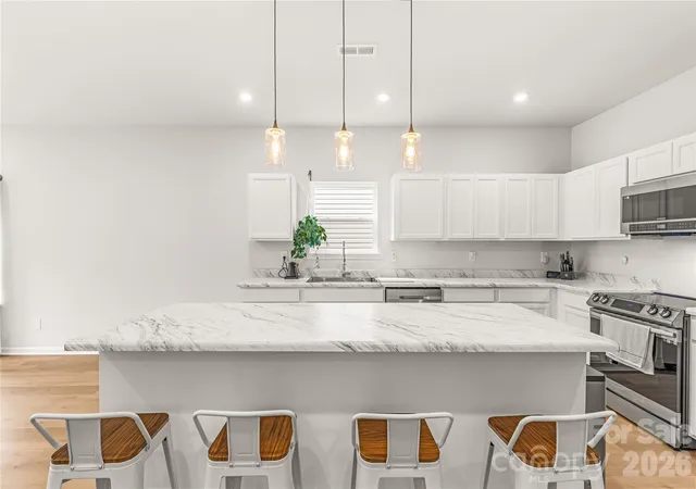 Photo 3 of Single family home for sale at 9022 Evercrisp Ln, Charlotte, NC 28215 | MLS# 4419604 | Listing updated on 2026-08-30