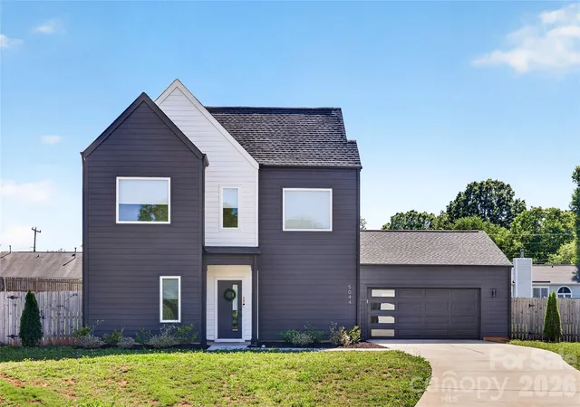 Photo 1 of Single family home for sale at 5044 Double Lakes Dr, Charlotte, NC 28212 | MLS# 4419619 | Listing updated on 2026-09-27